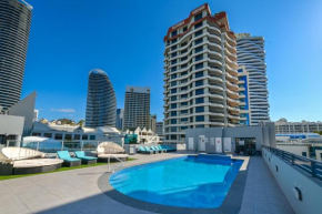  Victoria Square Apartments  Серферс-Парадайс